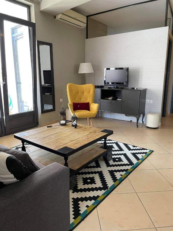 Moonstone House B Leilighet Mytilíni Eksteriør bilde